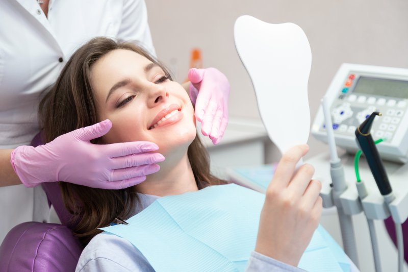 young woman visiting cosmetic dentist